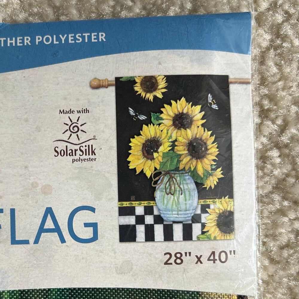 Breeze Art Solar Silk Outdoor Sunflower Flag